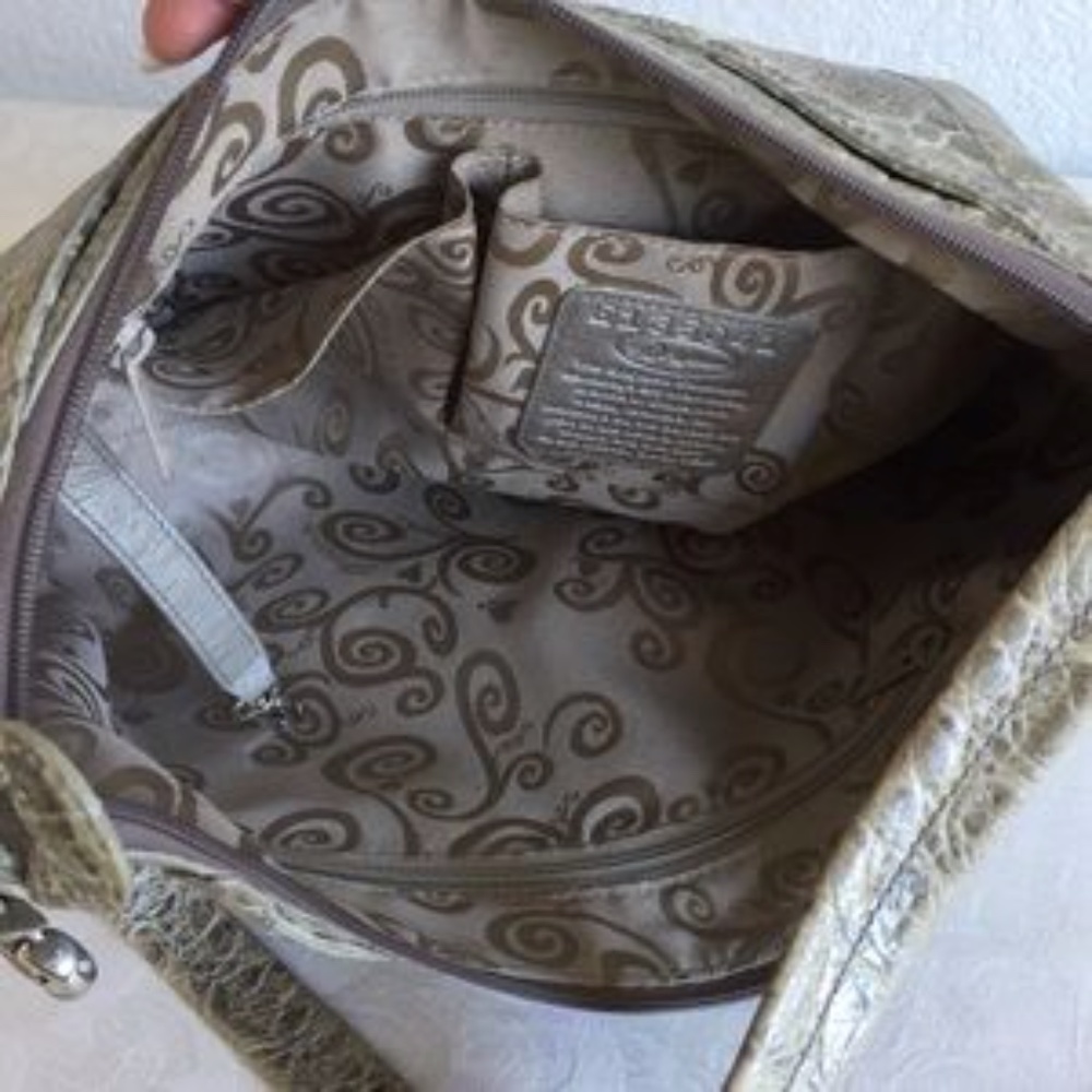 Handbag - Picture 3 of 3